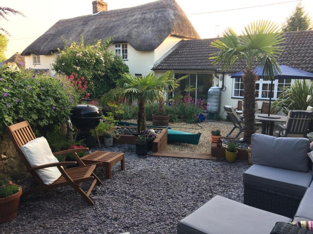Guest Suite At 31 Little England Milborne Saint Andrew Kültér fotó