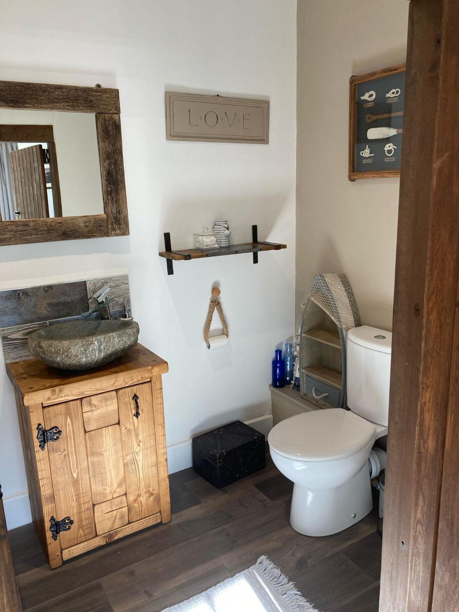 Guest Suite At 31 Little England Milborne Saint Andrew Kültér fotó
