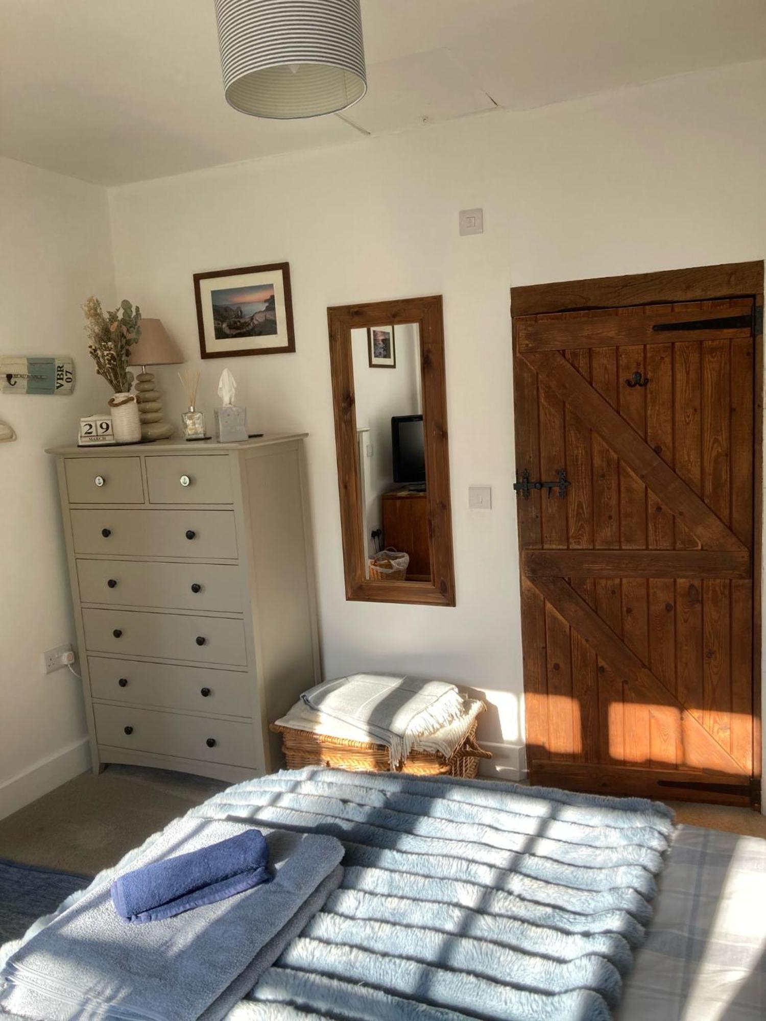Guest Suite At 31 Little England Milborne Saint Andrew Kültér fotó